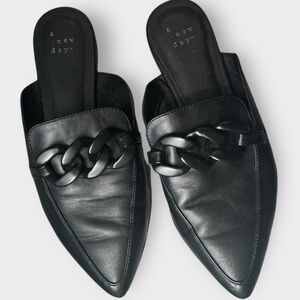 a new day Black Chain Loafer Mule Flats Pointed Toe Slip On Size 7